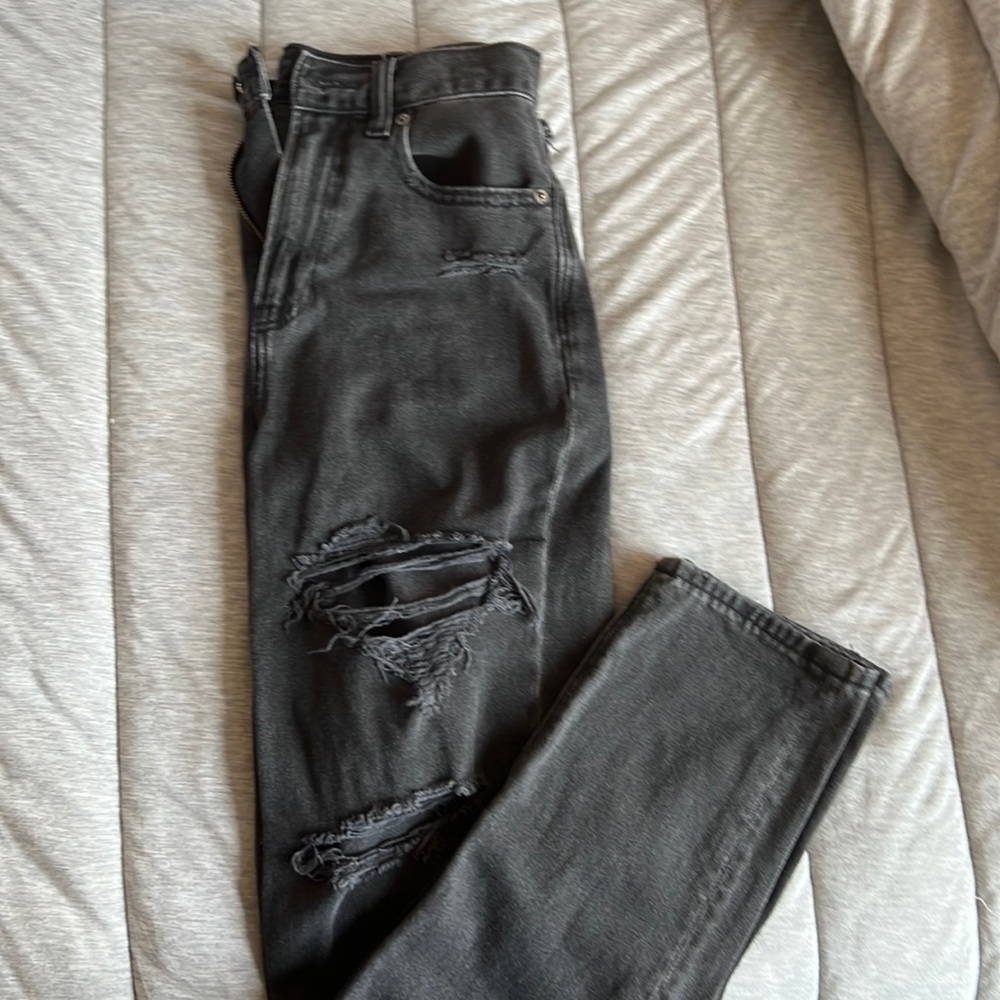 Black distressed jeans